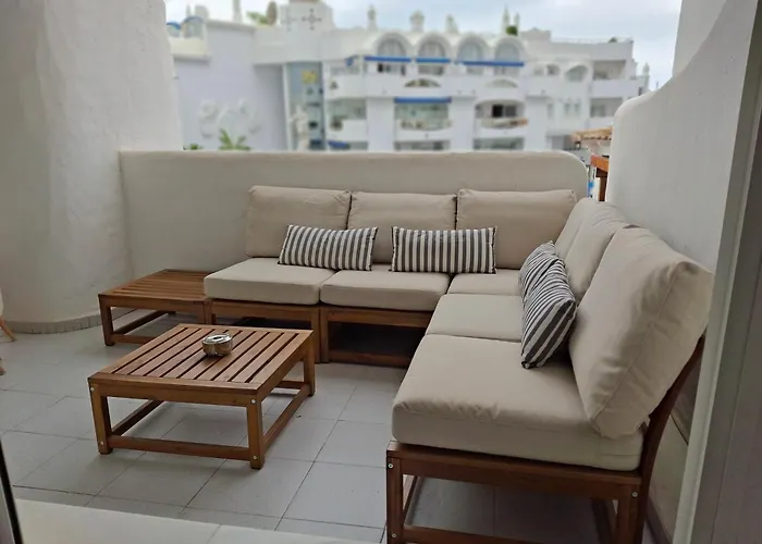 Puerto Marina Palace